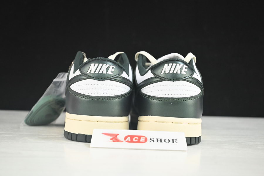 nike sb dunk low “vintage green” dq8580-100