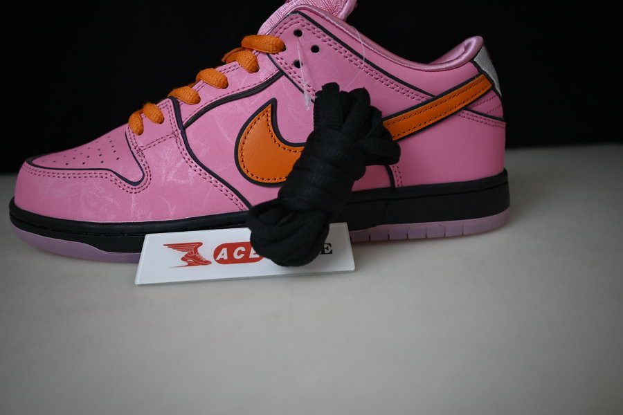 the powerpuff girls x nike sb dunk low “blossom” fd2631-600