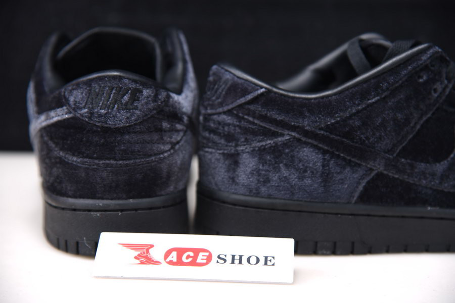 dover street market x nike dunk low triple black dh2686-002