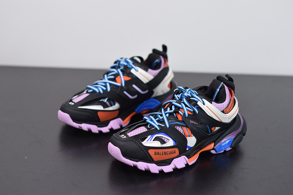 bc track sneaker