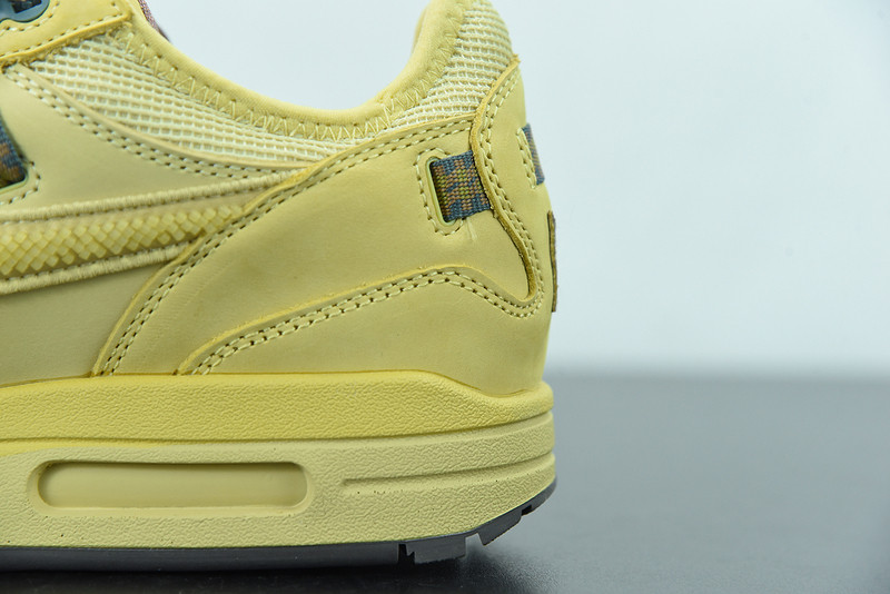 travis scott x nike air max 1 "“saturn gold