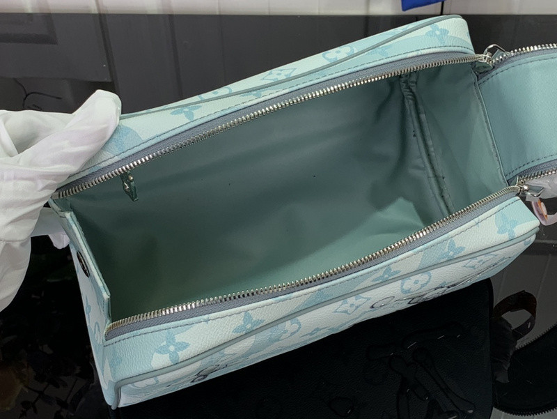 LVT PURSE