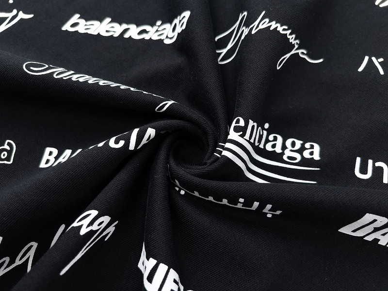 Ba*len*cia*ga clothes