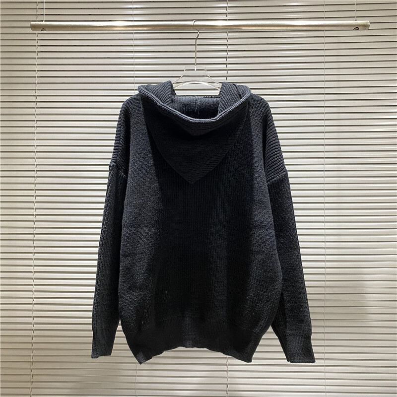 Ce1i*e clothes