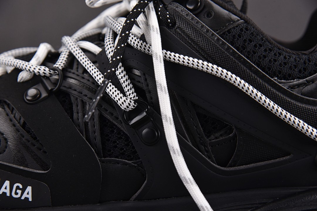 BC TRACK SNEAKER