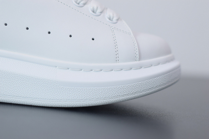alexer mceen sneakers