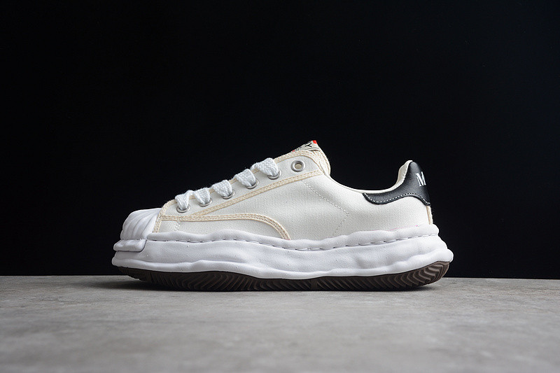 Ma*s*n mihara yasuhiro sneaker