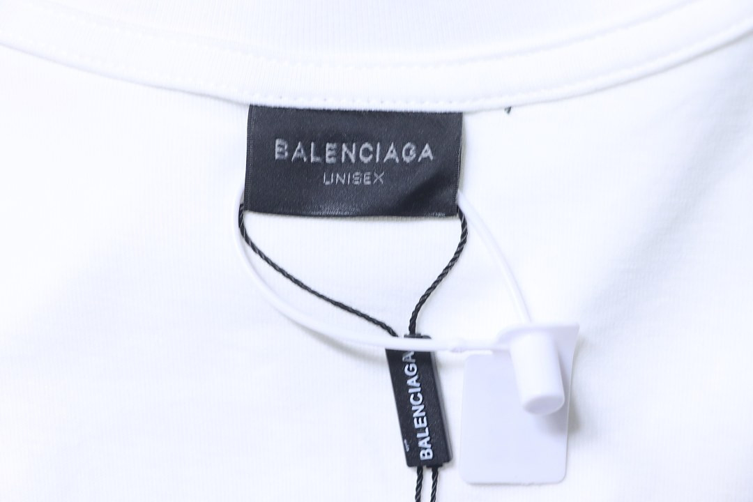 Ba1en*iaga Clothes