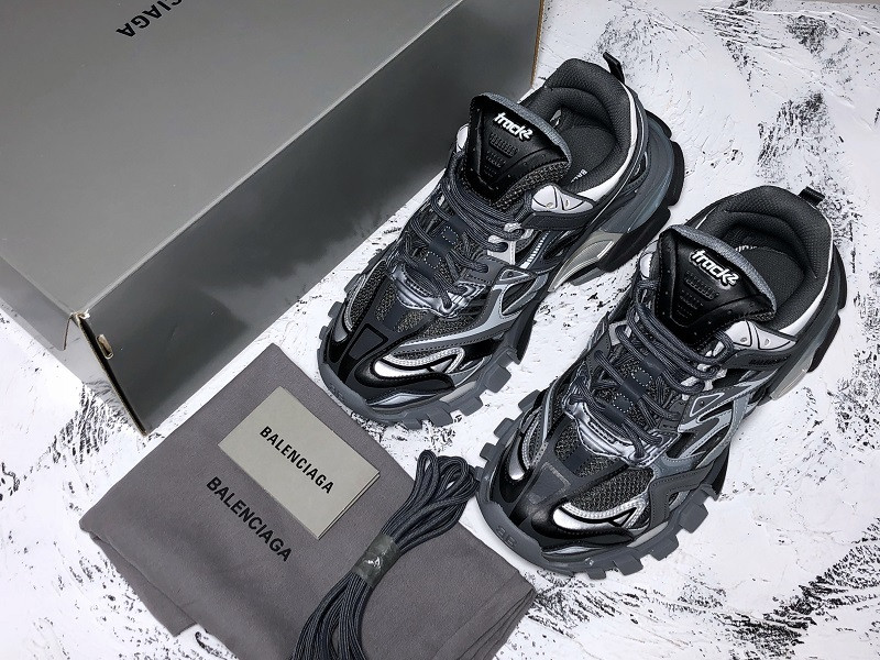 bc track sneaker