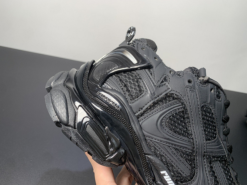 Ba*len*cia*ga runner sneaker