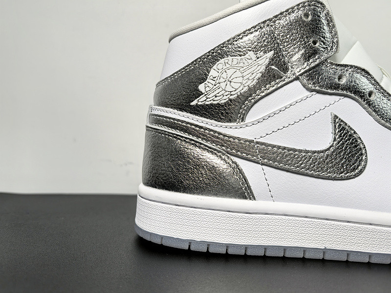 Air Jordan 1 Mid SE Metallic Silver FN5031-100