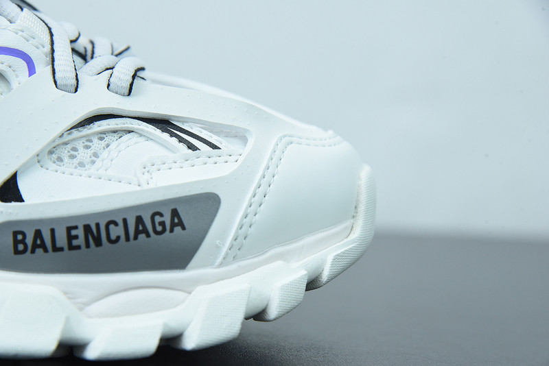 bc track sneaker