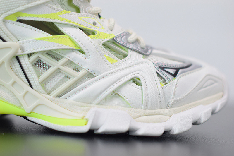 bc track sneaker
