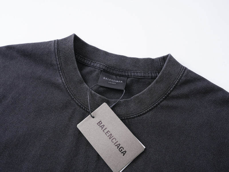 Ba1en*iaga clothes