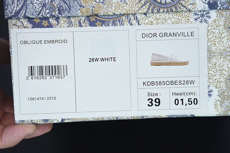 dio* sneaker