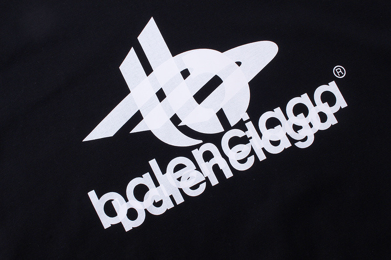 Ba*len*cia*ga clothes
