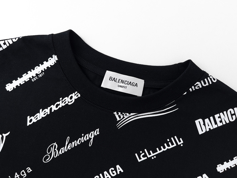 Ba*len*cia*ga clothes