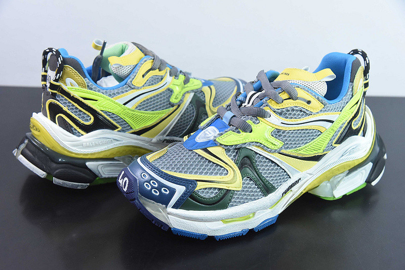 Ba*len*cia*ga runner sneaker