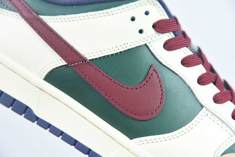 nike dunk low gorge green coconut milk fv8106-361