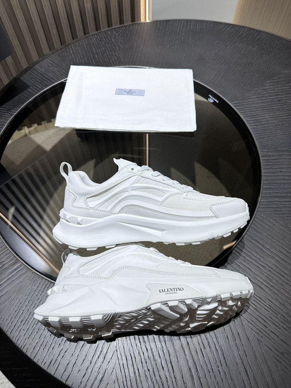 Va1e*ntin0 sneaker