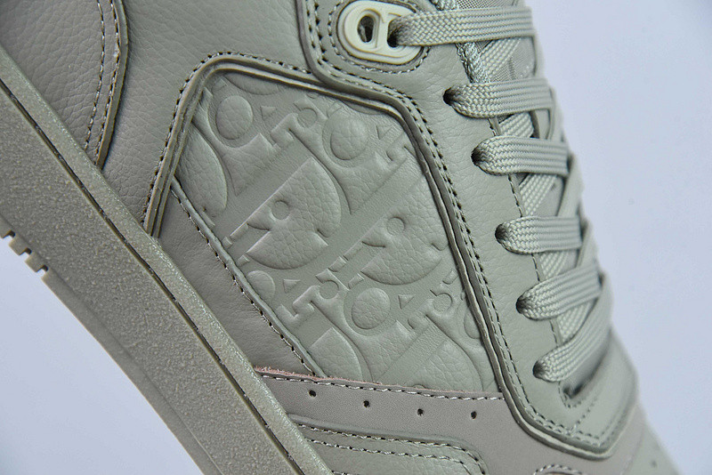 dio* sneaker