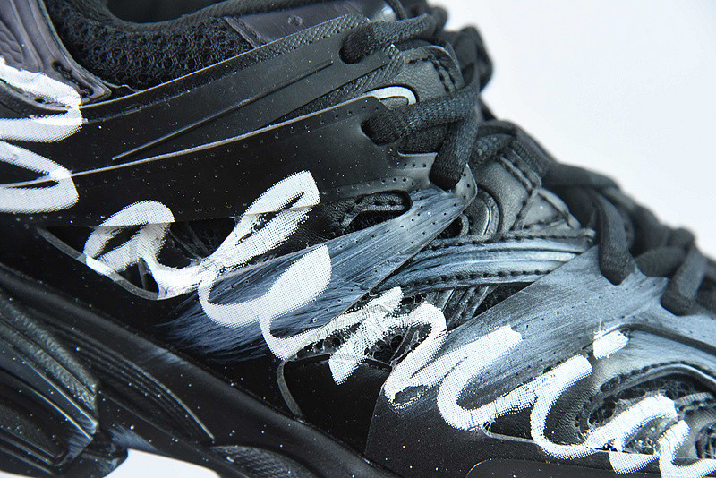 bc track sneaker