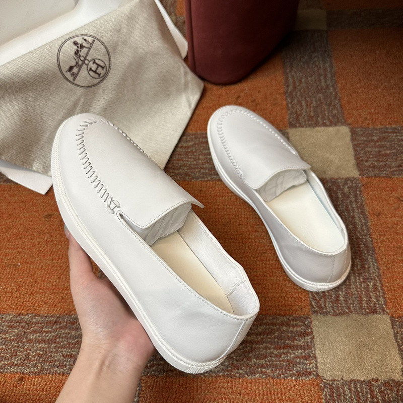 H**me5 sneaker