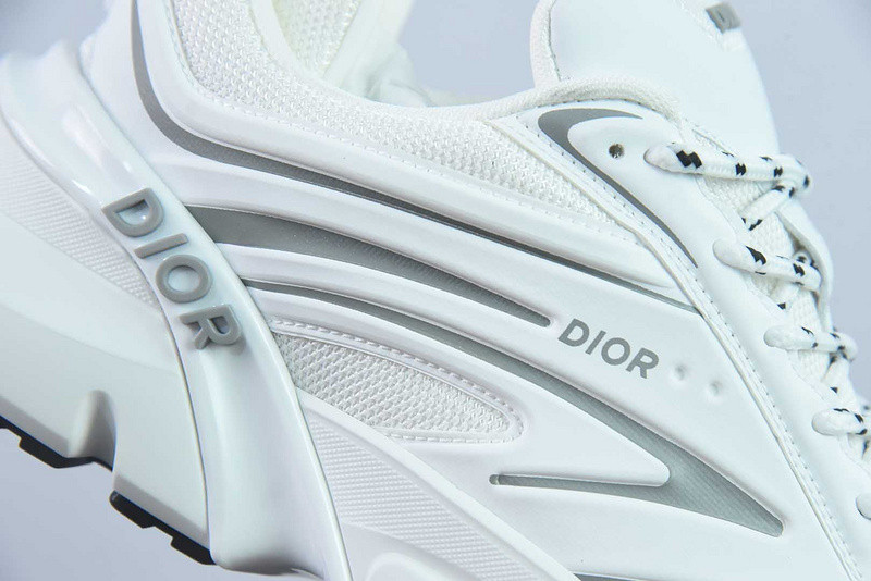 DIO* SNEAKER
