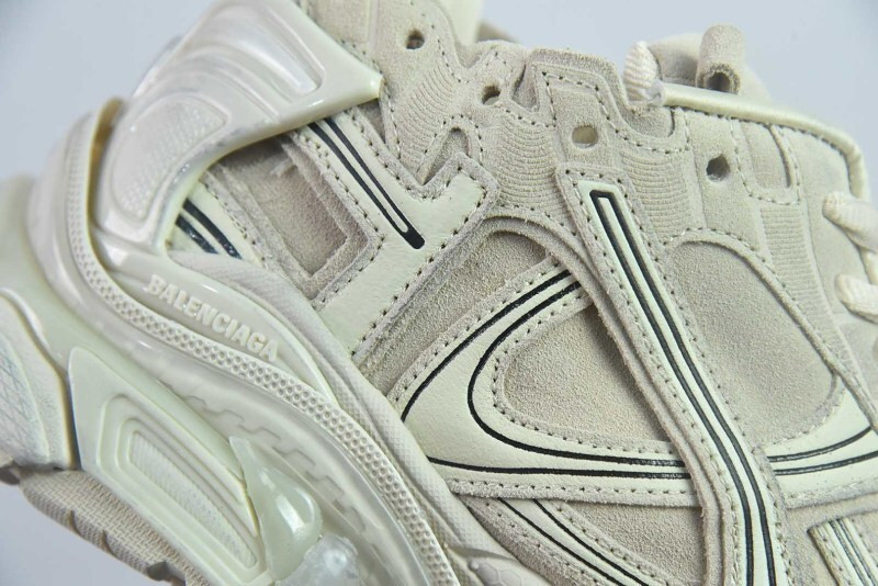 Ba1en*iaga Runner Sneaker
