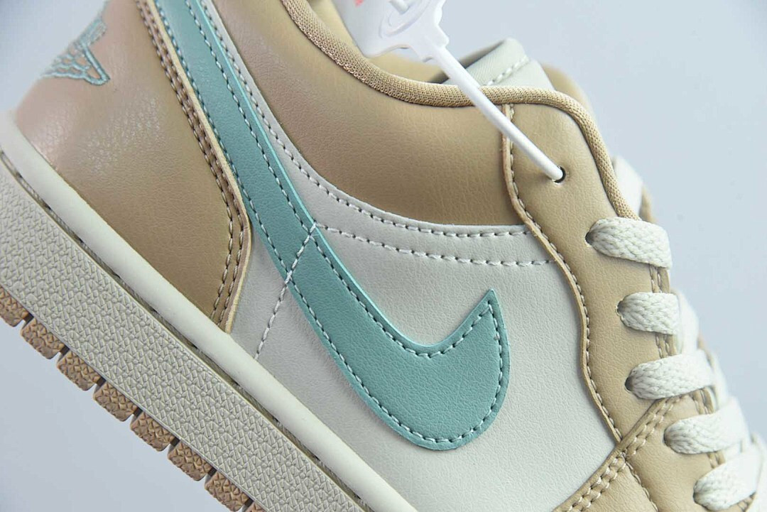 Air Jordan 1 Low Light Orewood Brown Hemp DC0774-130