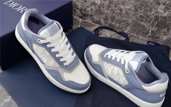 dio* sneaker