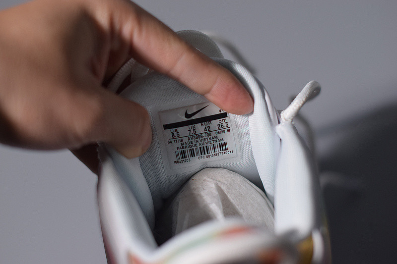 nike air more uptempo 96 uk av3809-700
