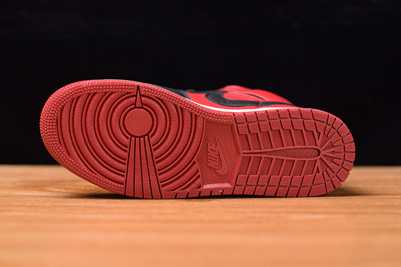 air jordan 1 mid "gym red" 554724-610