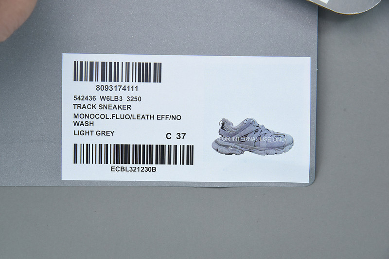 bc track sneaker