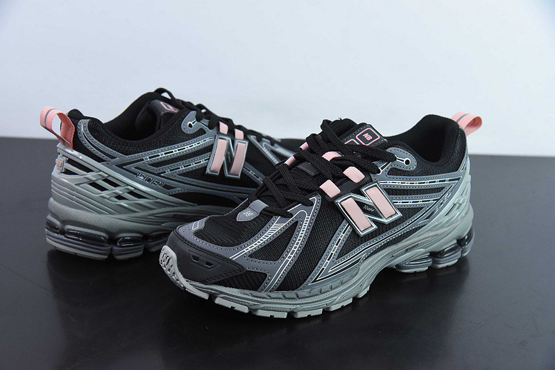 new balance sneaker