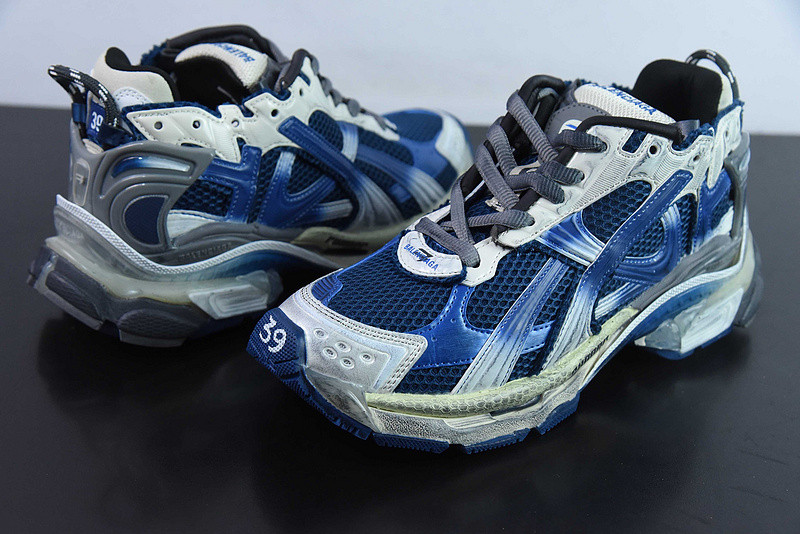 Ba*len*cia*ga runner sneaker