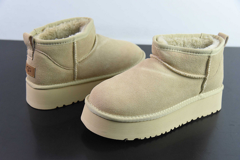 UGG