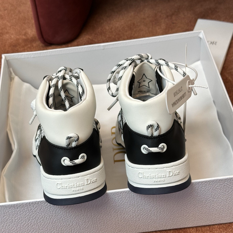 DIO* SNEAKER