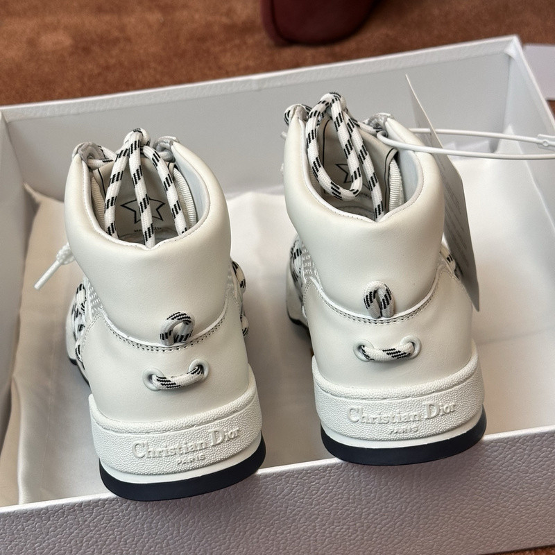 DIO* SNEAKER