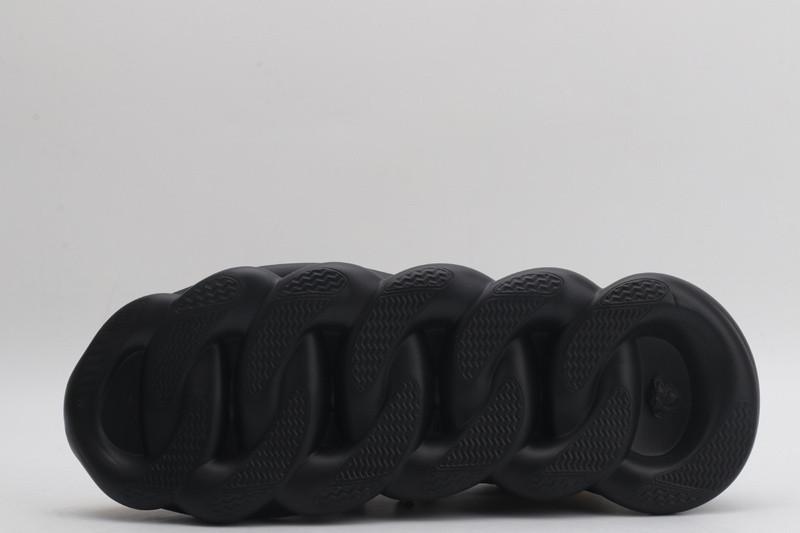 vs chain reaction sneakers