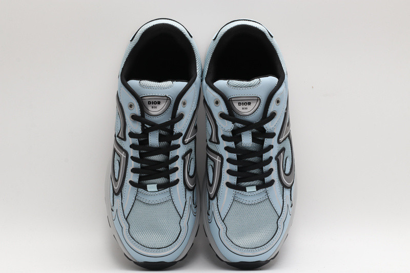 dio* sneaker