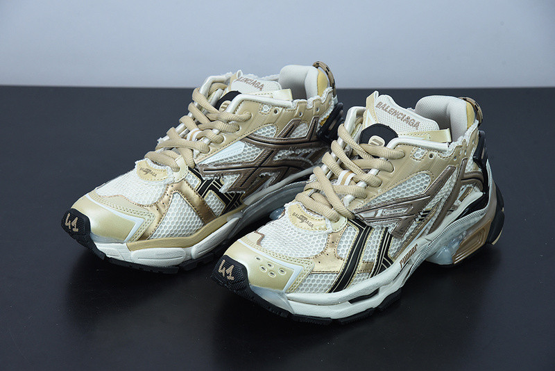 Ba*len*cia*ga runner sneaker
