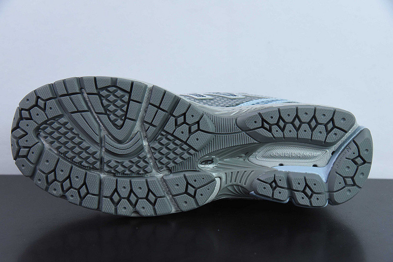 new balance sneaker