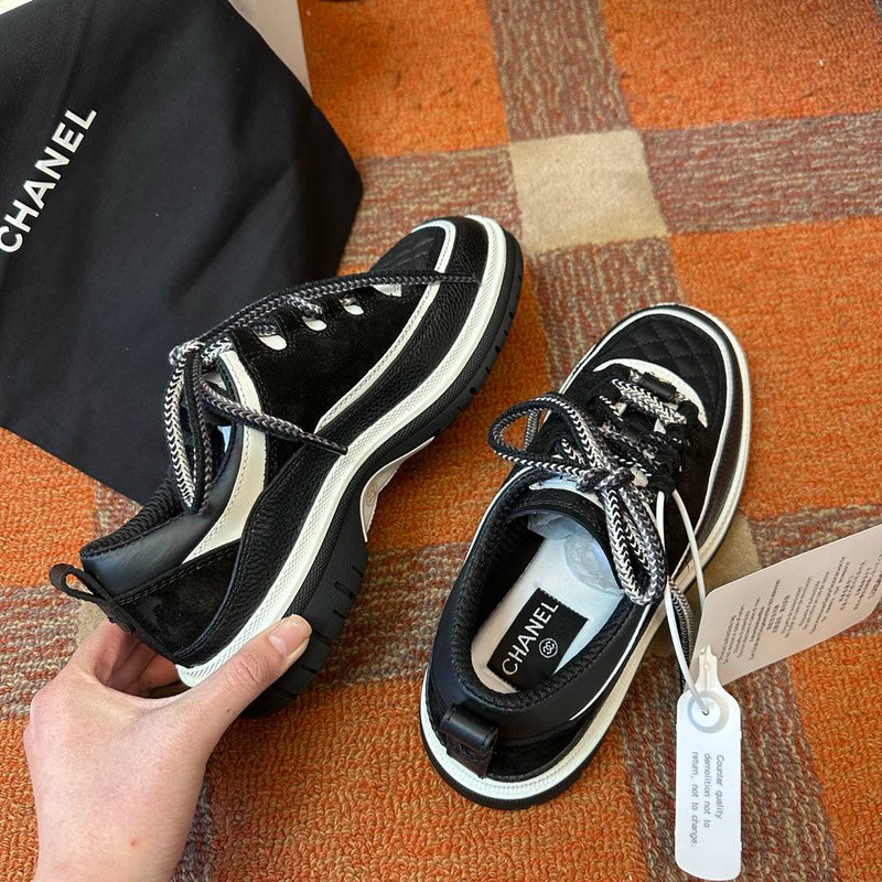 Ch**el sneaker