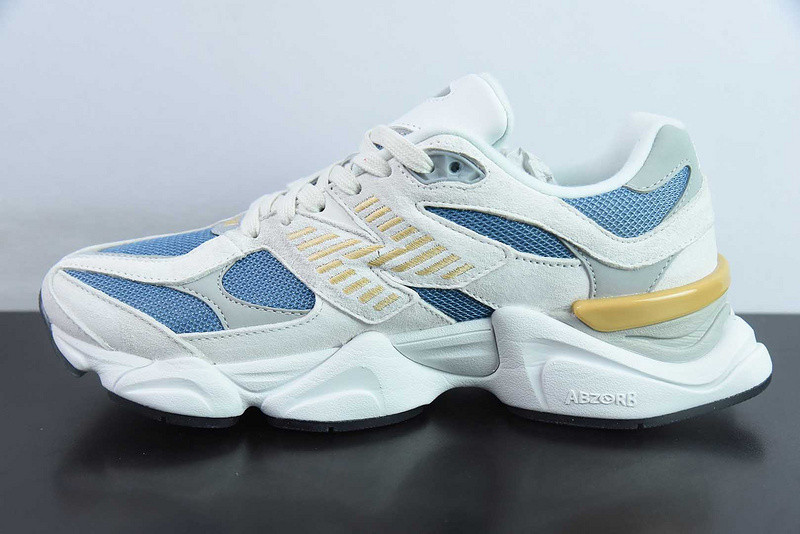 NEW BALANCE SNEAKER