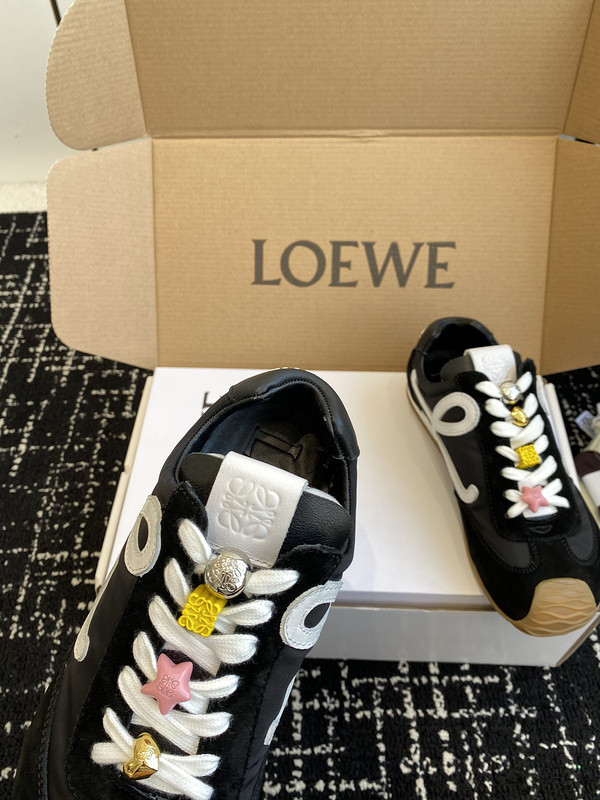 L0ew* sneaker