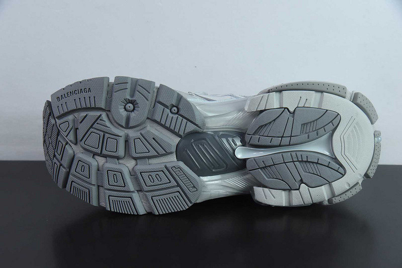 Ba1en*iaga Runner Sneaker