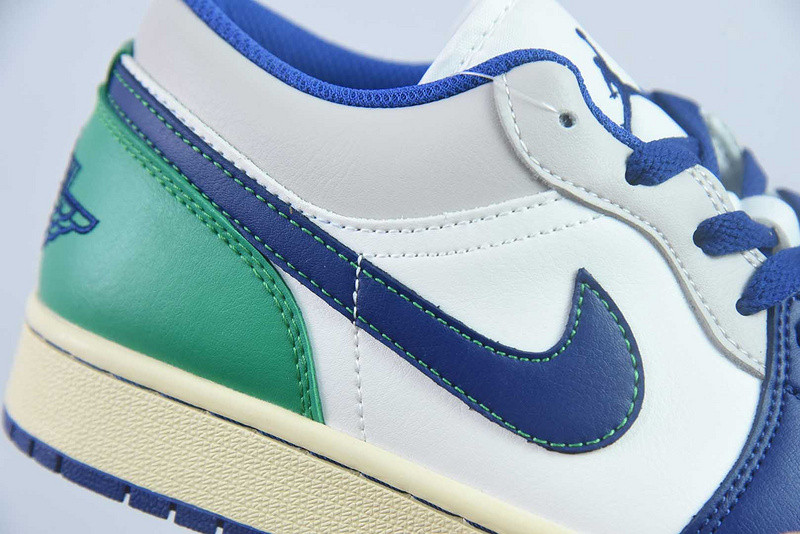 Air Jordan 1 Low “Seahawks” 553558-147