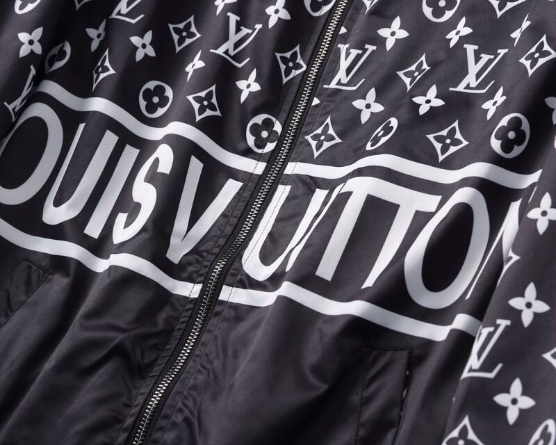 L0uis Vuitt0n