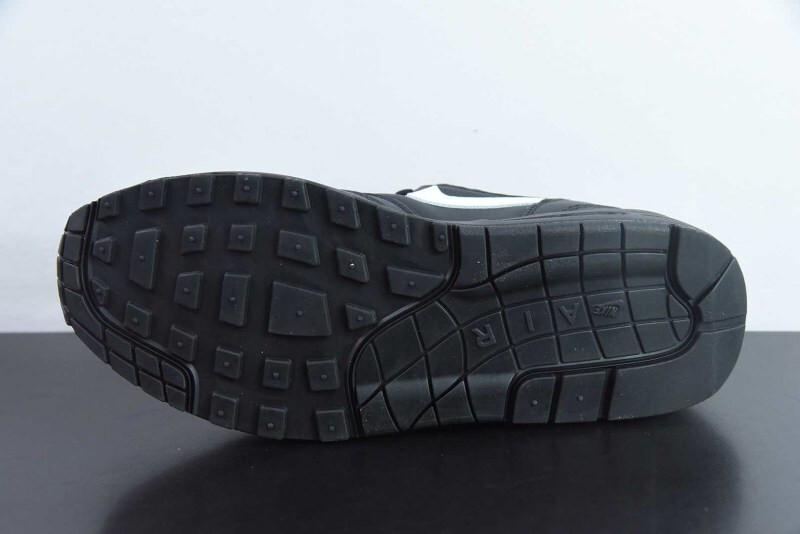 Svp*me x nike air max 1 ’87 “black/white” hf8813-001